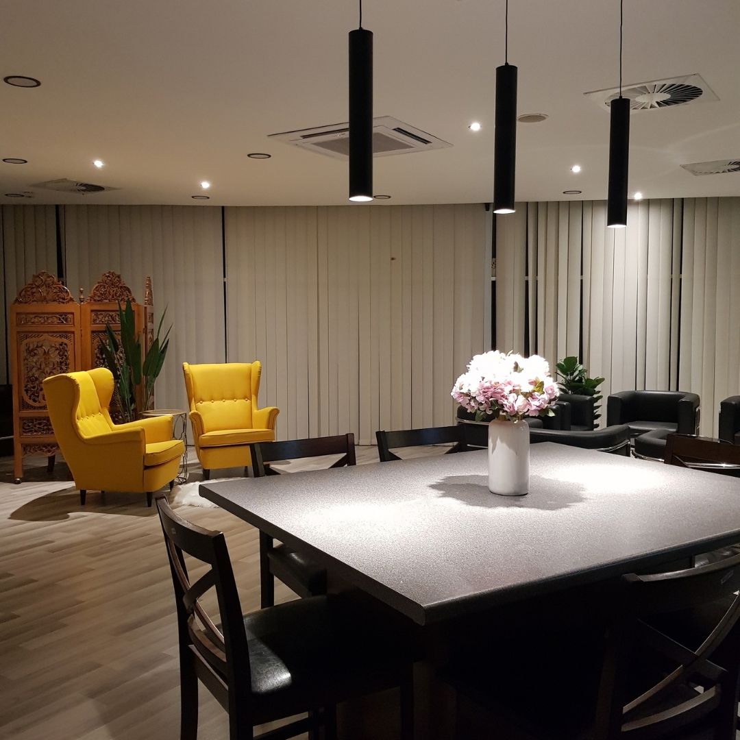 Renovasi Cafe Office